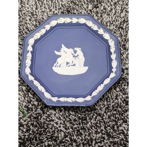 Jasperware by Wedgwood Portland Blue Octagonal Tray Muse Water Pegasus